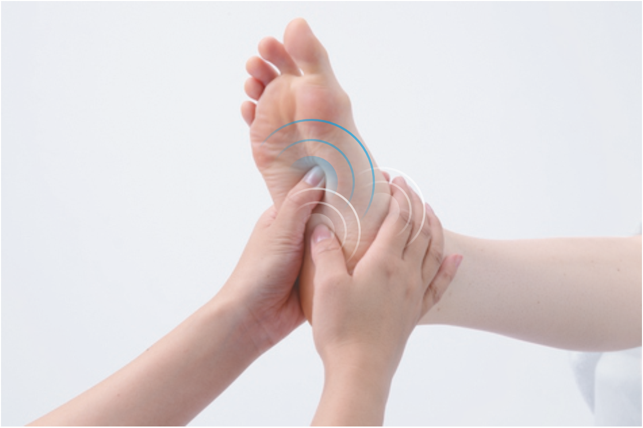 <span>Роликовый и растирающий</span> массаж стоп